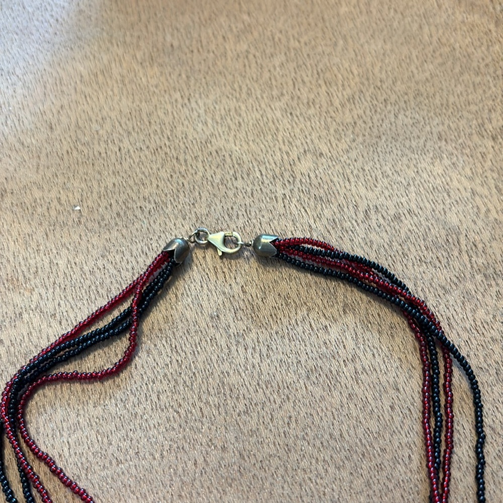 Black and red beaded necklace with large hand made glass pendant 16” - Picture 5 of 6